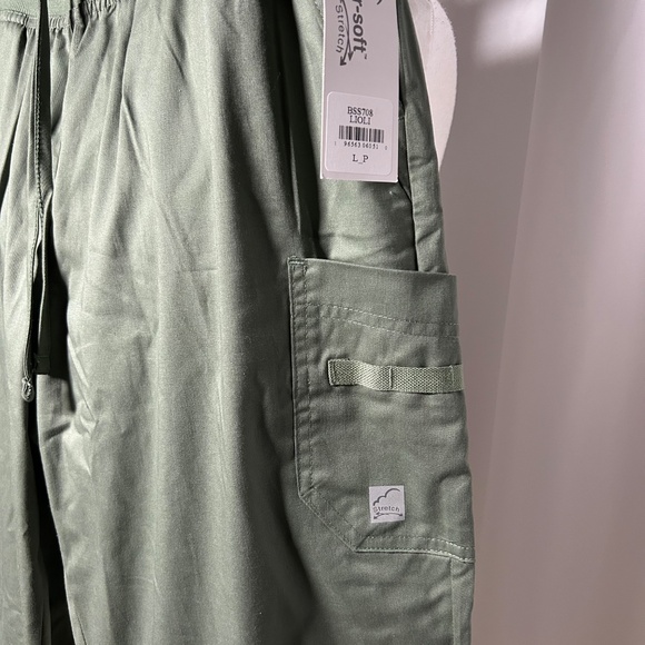 NWT ARMY GREEN BUTTER-SOFT STRETCH JOGGER PANTS - PETITE LARGE - Picture 2 of 5